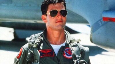 What patches were on tom cruises' top gun jacket?