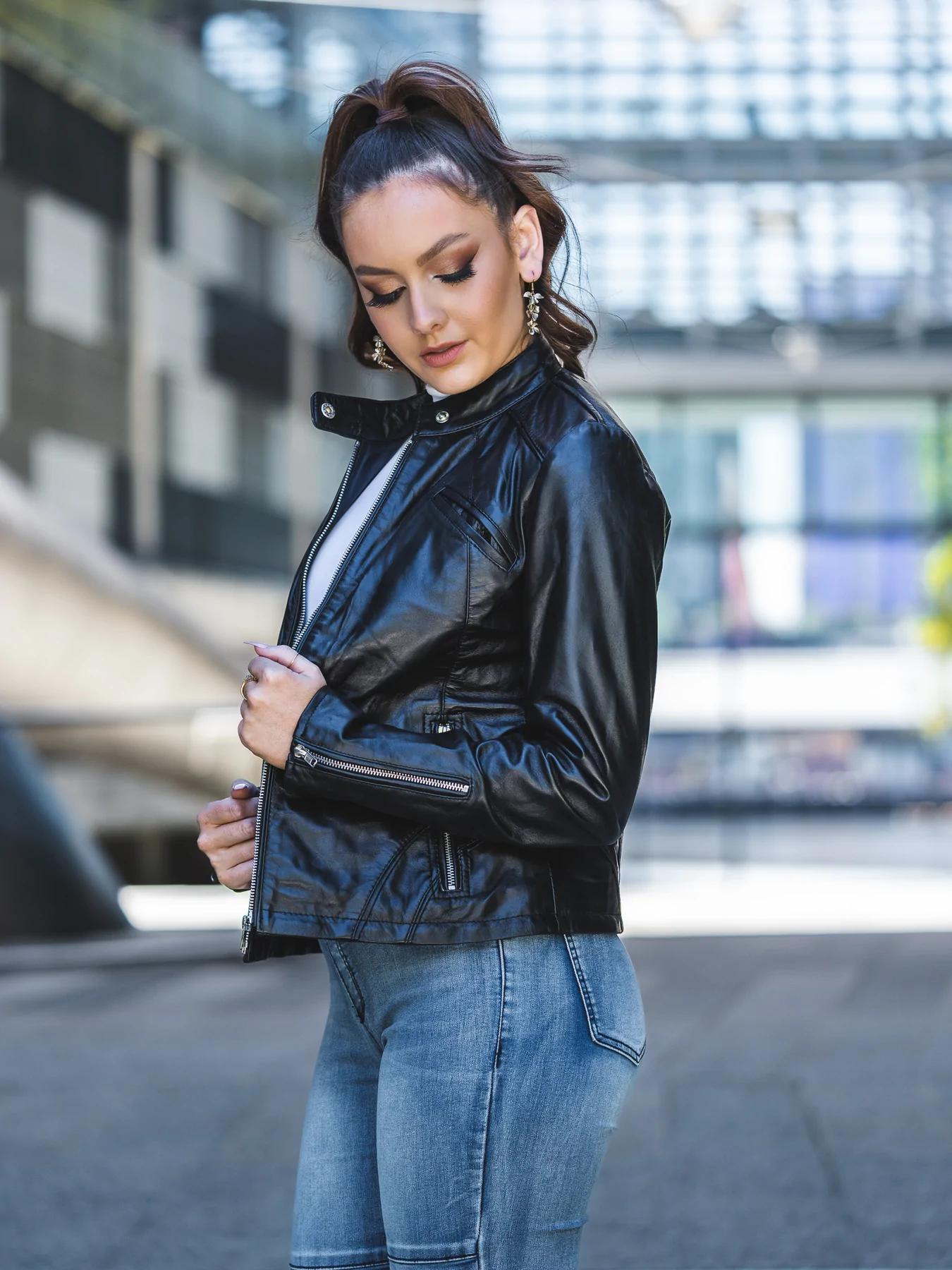 side look of Italian slim fit leather jacket womens